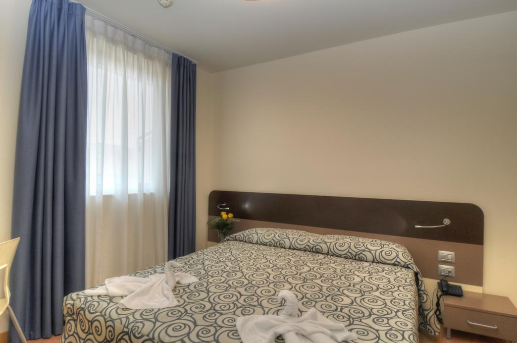 Hotel Pasha Линьяно-Саббьядоро Экстерьер фото